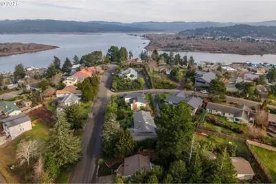 875 Signal Way, Coos Bay, OR 97420 - Photo 27