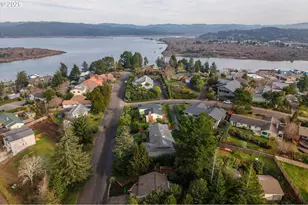 875 Signal Way, Coos Bay, OR 97420 - Photo 27