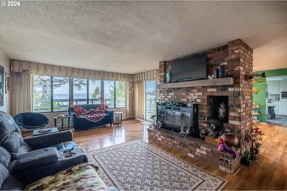 875 Signal Way, Coos Bay, OR 97420 - Photo 7