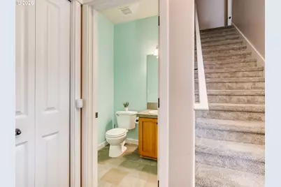 8139 NE Rockne Way, Hillsboro, OR 97006 - Photo 21