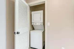 8139 NE Rockne Way, Hillsboro, OR 97006 - Photo 23