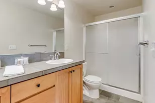 8139 NE Rockne Way, Hillsboro, OR 97006 - Photo 27