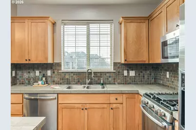 8139 NE Rockne Way, Hillsboro, OR 97006 - Photo 15