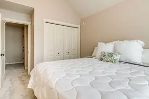 8139 NE Rockne Way, Hillsboro, OR 97006 - Photo 25