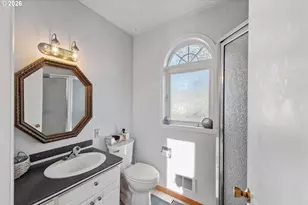 770 18th Ave, Coos Bay, OR 97420 - Photo 25