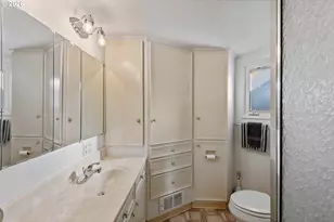 770 18th Ave, Coos Bay, OR 97420 - Photo 33