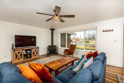 1650 SW 16th St, Redmond, OR 97756 - Photo 7