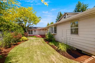 1715 NE 169th Ave, Portland, OR 97230 - Photo 23