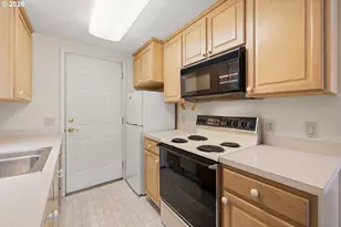1715 NE 169th Ave, Portland, OR 97230 - Photo 27