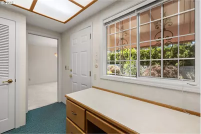 1715 NE 169th Ave, Portland, OR 97230 - Photo 21