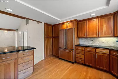 1715 NE 169th Ave, Portland, OR 97230 - Photo 9