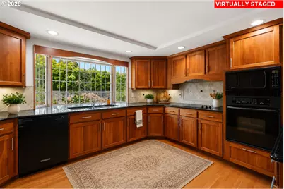 1715 NE 169th Ave, Portland, OR 97230 - Photo 7