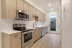 5869 NE Prescott St, Portland, OR 97218 - Photo 3