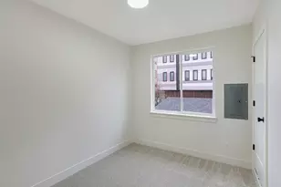 5869 NE Prescott St, Portland, OR 97218 - Photo 7