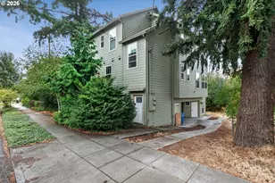 8780 SE Flavel St, Portland, OR 97266 - Photo 35