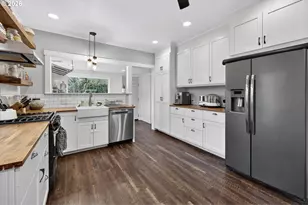 352 NE 21st St, Salem, OR 97301 - Photo 13