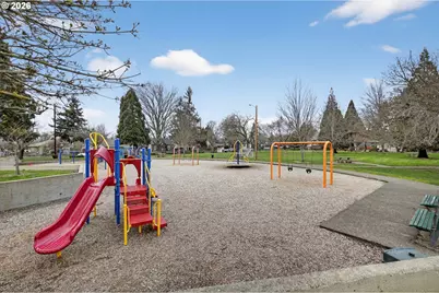 352 NE 21st St, Salem, OR 97301 - Photo 35