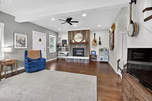 352 NE 21st St, Salem, OR 97301 - Photo 7