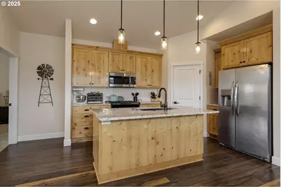 1779 SE Academy St, Dallas, OR 97338 - Photo 5