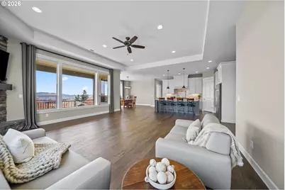 12541 SE Hadeed Dr, Happy Valley, OR 97086 - Photo 9