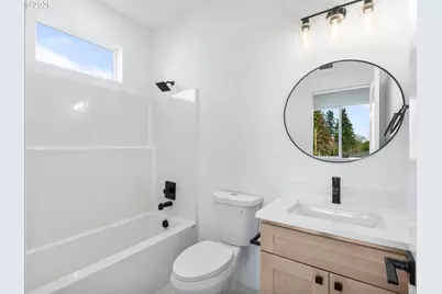 9560 N Buchanan Ave, Portland, OR 97203 - Photo 11