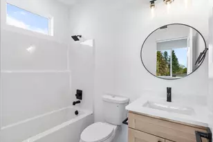 9560 N Buchanan Ave, Portland, OR 97203 - Photo 11