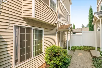 11885 SE Pine St, Portland, OR 97216 - Photo 21