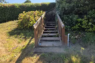 95010 Greggs Creek Rd, Gold Beach, OR 97444 - Photo 15
