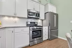106 Dunn Cir, Ashland, OR 97520 - Photo 21
