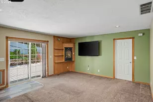 496 SE Walnut Cir, Dallas, OR 97338 - Photo 7