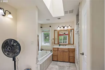 4291 Pioneer Rd, Medford, OR 97501 - Photo 15