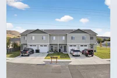 585 Baker St, Baker City, OR 97814 - Photo 1