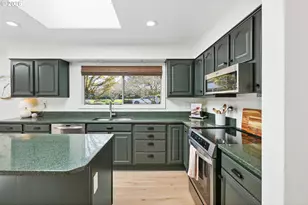 4135 SW Parkview Ave, Portland, OR 97225 - Photo 9