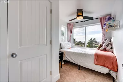 1610 NE 13th St, Lincoln City, OR 97367 - Photo 17