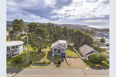 1610 NE 13th St, Lincoln City, OR 97367 - Photo 37