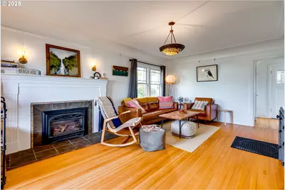 1610 NE 13th St, Lincoln City, OR 97367 - Photo 3