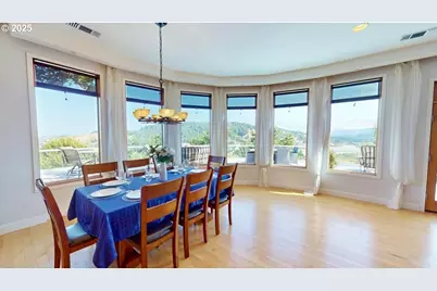 94414 Tom Cat Hill Rd, Gold Beach, OR 97444 - Photo 23