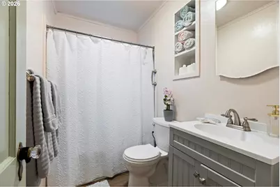 1560 SE Hamilton St, Roseburg, OR 97470 - Photo 23
