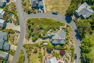 930 NW Highland Dr, Waldport, OR 97394 - Photo 3