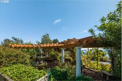 930 NW Highland Dr, Waldport, OR 97394 - Photo 13