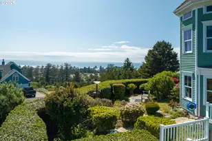 930 NW Highland Dr, Waldport, OR 97394 - Photo 7