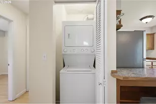 2121 W 15th Ct, Eugene, OR 97402 - Photo 13