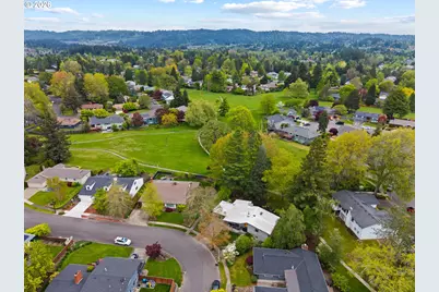15051 NW Oakmont Loop, Beaverton, OR 97006 - Photo 31