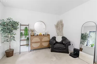 37720 Hamilton Ridge Dr, Sandy, OR 97055 - Photo 3