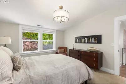 203 SW Kingston Ave, Portland, OR 97205 - Photo 27