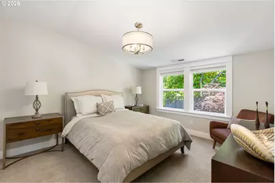 203 SW Kingston Ave, Portland, OR 97205 - Photo 23