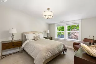 203 SW Kingston Ave, Portland, OR 97205 - Photo 23