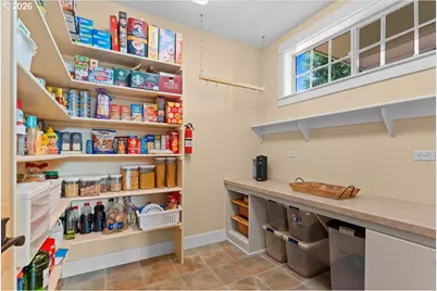 3034 N Holladay Dr, Cornelius, OR 97113 - Photo 9
