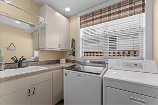 3034 N Holladay Dr, Cornelius, OR 97113 - Photo 15