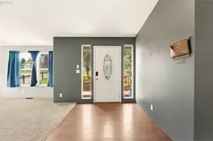 683 Lakeshore Dr, Coos Bay, OR 97420 - Photo 15